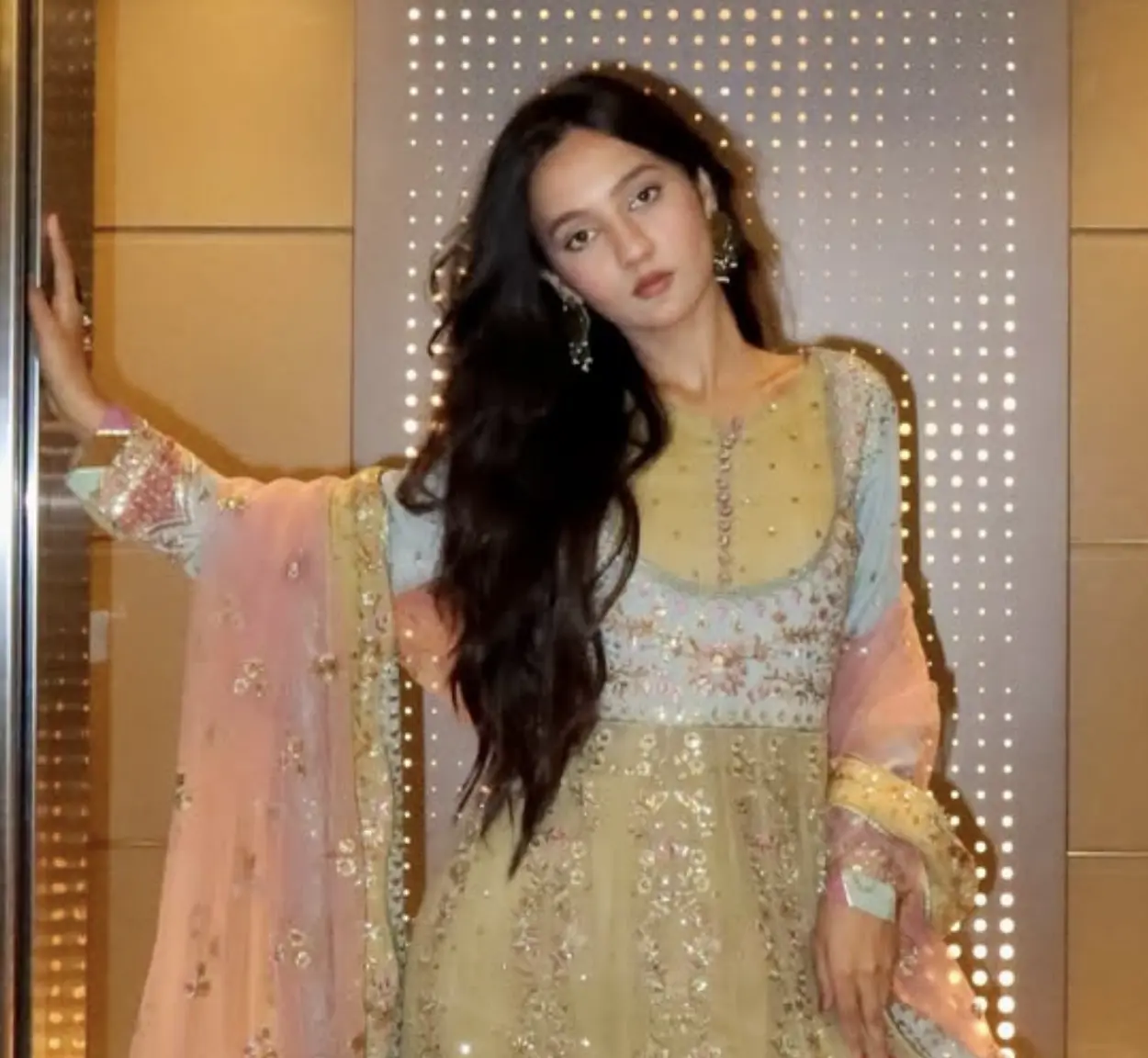 Rabia Faisal - SixScreens