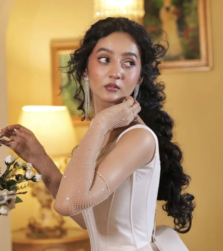 Rabia Faisal - SixScreens