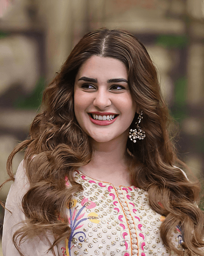 kubra khan