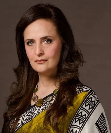 Hina Bayat