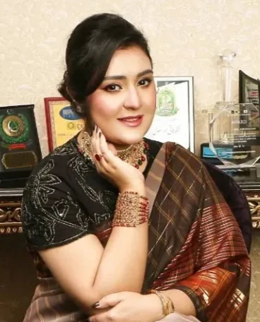 Sara Raza Khan